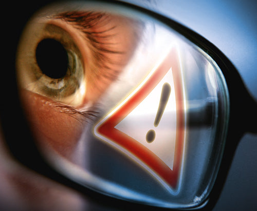 Nachtblinde Verkehrszeichen – eine Gefahr für Leib und Leben