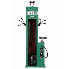 Fahrrad-Reparaturstation mit Kabelset B, verzinkter Stahl, thermoplast beschichtet in RAL 6005 (grün), Edelstahl-Pumpenkolben, metallverstärkter Schlauch und Pumpenkopf