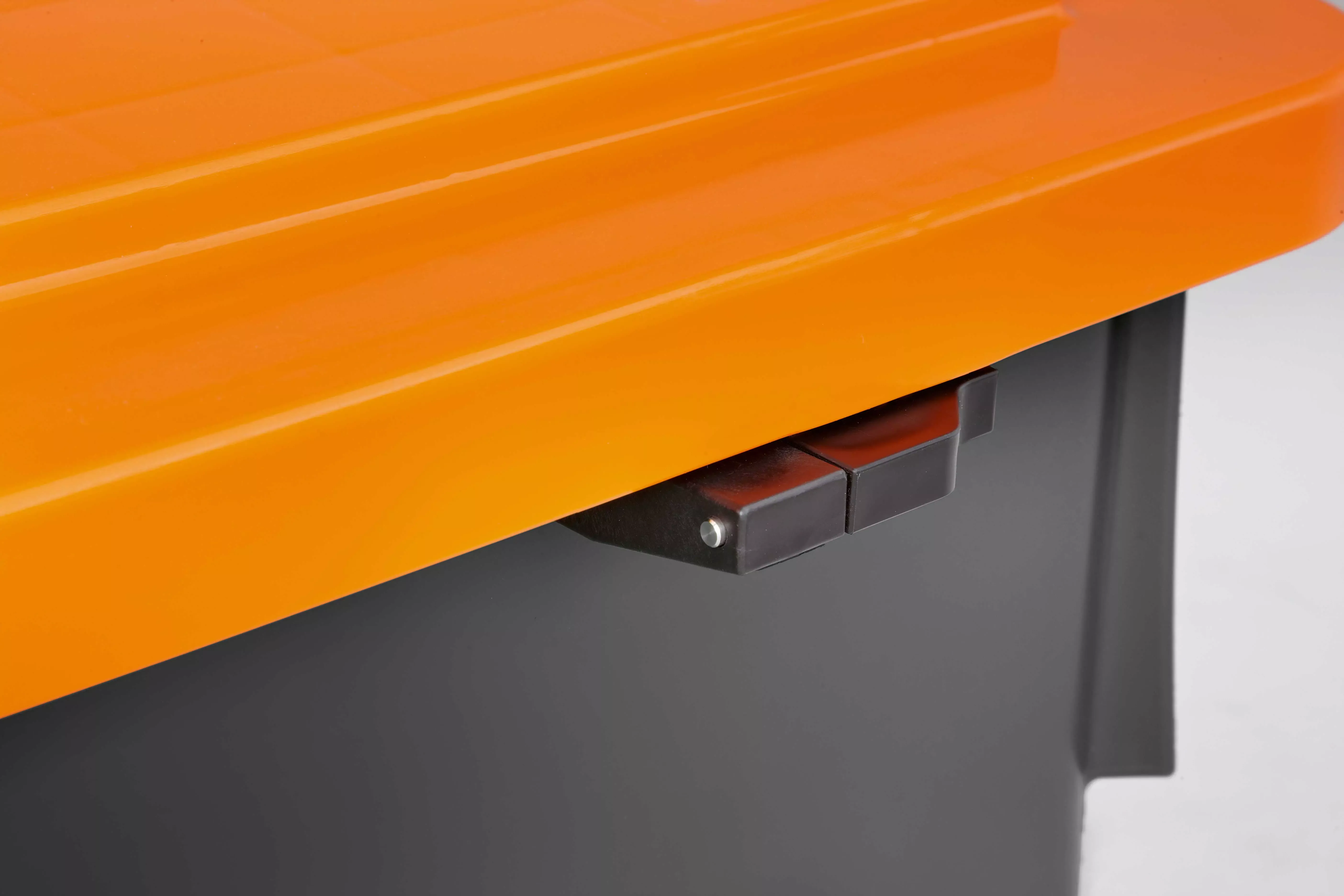 Streugutbehälter, HDPE grau/orange 210 Liter, vorgebohrt für Scharniere mit verzinkten Leisten -- VE 5 St.